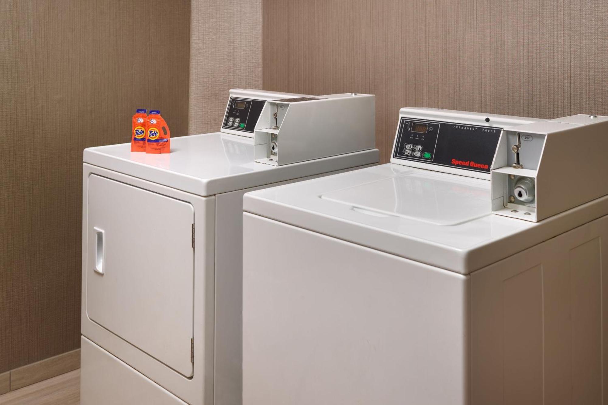 Springhill Suites Raleigh-Durham Airport/Research Triangle Park Ngoại thất bức ảnh
