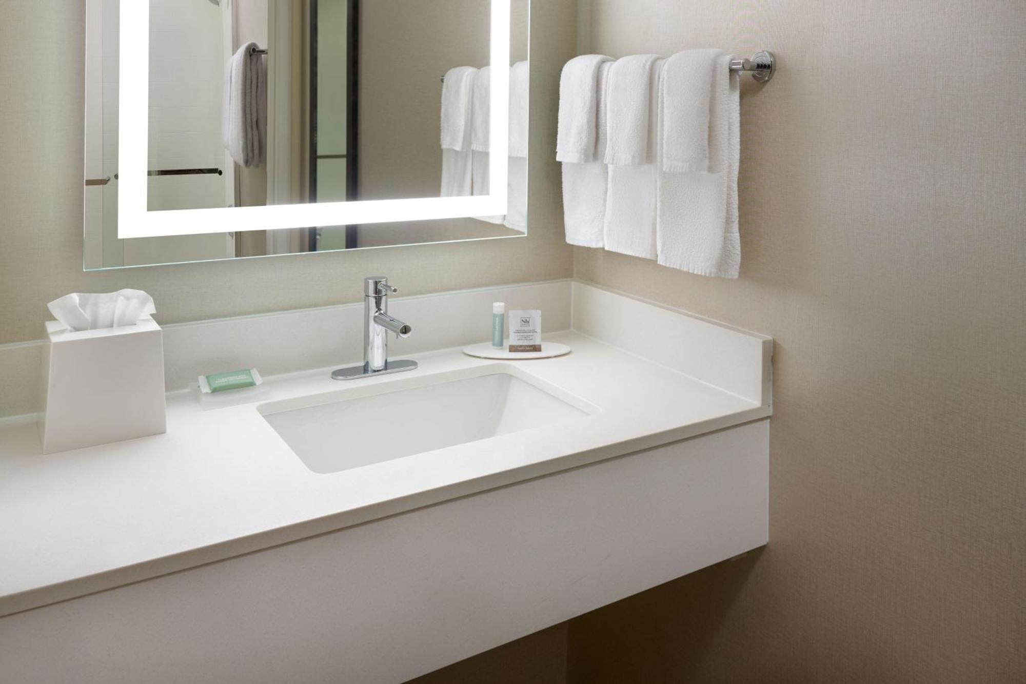 Springhill Suites Raleigh-Durham Airport/Research Triangle Park Ngoại thất bức ảnh